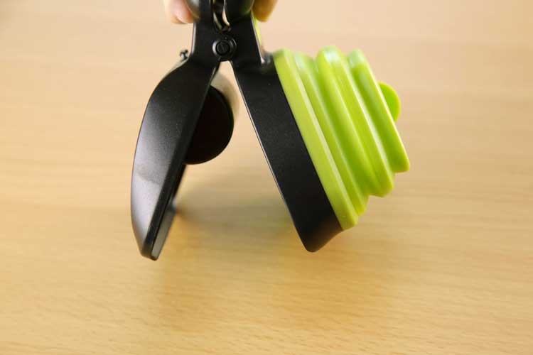 Foldable Dog Poop Scooper with Bags
